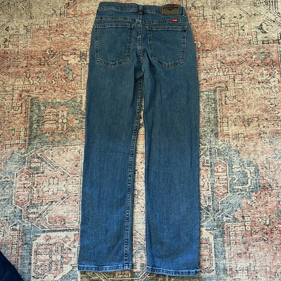 Wrangler 16 reg Classic Straight Medium Wash - Picture 2 of 5